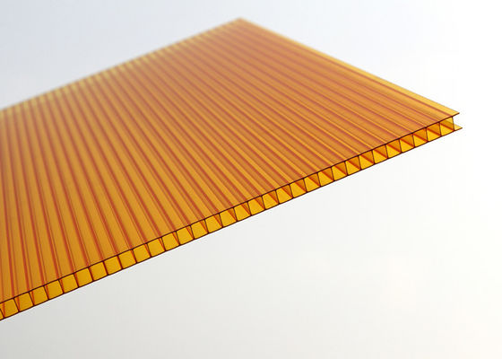 Podwójne ścianki z poliwęglanu do dachów szklarniowych 2,1 * 11,8m