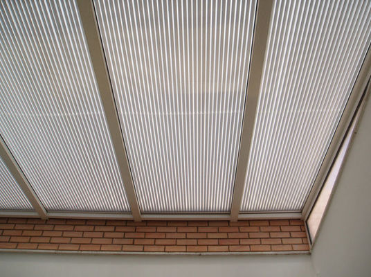 Niestandardowy płytek dachowy z polikarbonatu Bayer / GE Materiał 10 lat gwarancji przezroczysta blacha dachowa z polikarbonatu